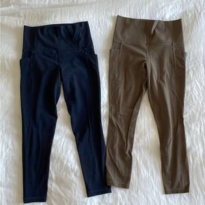 Athleta Navy and Tan Crop Leggings (sz XS)